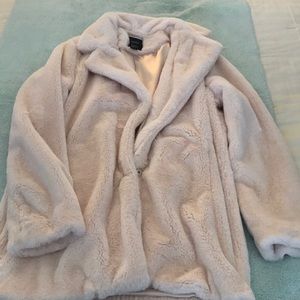 NWOT Faux fur coat